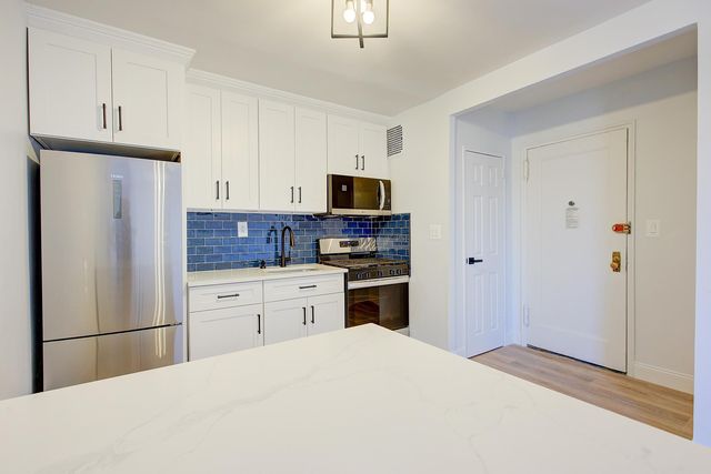 3750 87th St Apt 5C, New York City, NY 11372