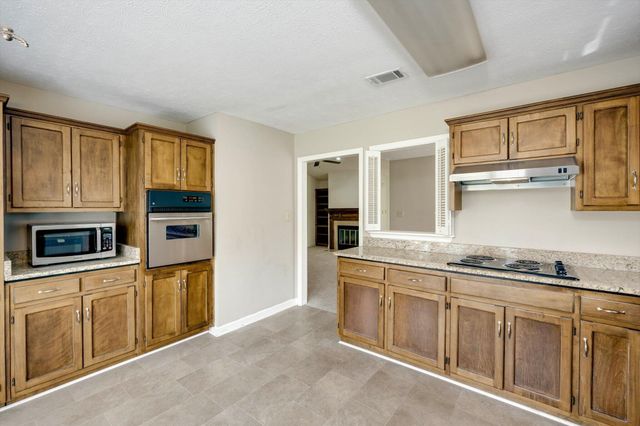 16 Juniper Loop, Aiken, SC 29803