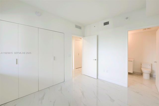 700 NE 24th St 903, Miami, FL 33137