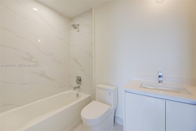 700 NE 24th St 903, Miami, FL 33137