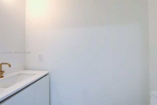 700 NE 24th St 903, Miami, FL 33137