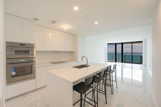 700 NE 24th St 903, Miami, FL 33137