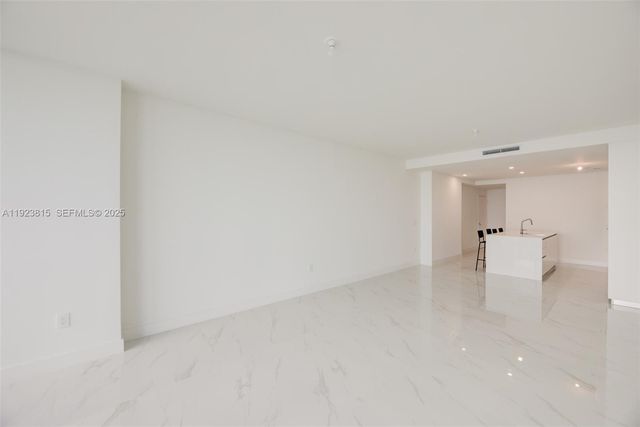 700 NE 24th St 903, Miami, FL 33137