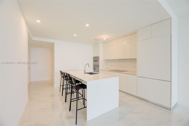 700 NE 24th St 903, Miami, FL 33137