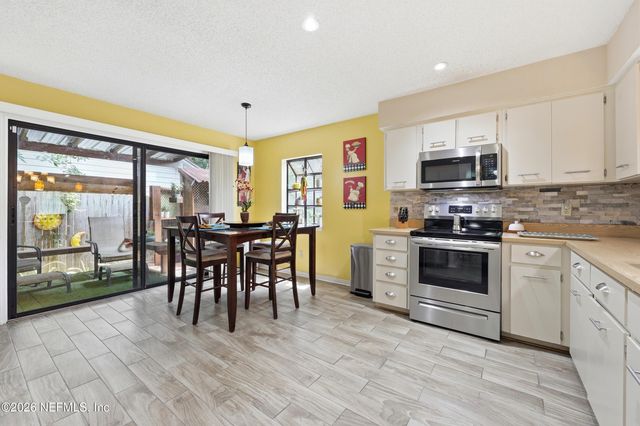 5440 SPRING BROOK Road, Jacksonville, FL 32277