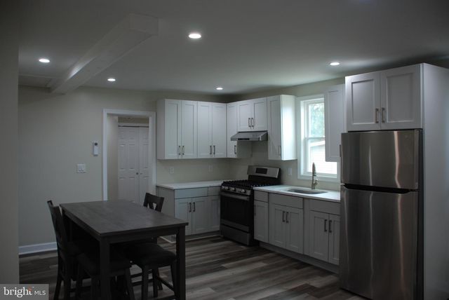 302 W RAILROAD AVE, Ridgely, MD 21660