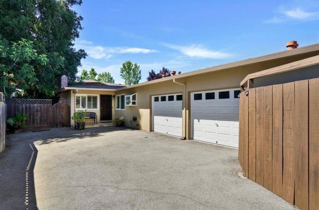 124 Oakwood Drive, Redwood City, CA 94061