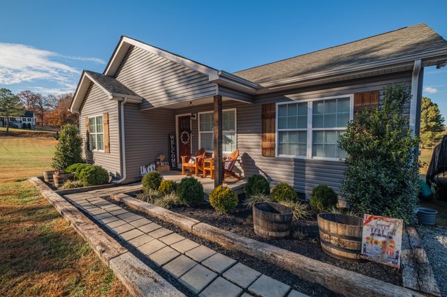 200 Pine Ave, Morrison, TN 37357