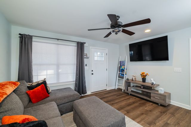 200 Pine Ave, Morrison, TN 37357