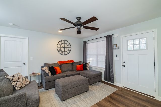 200 Pine Ave, Morrison, TN 37357