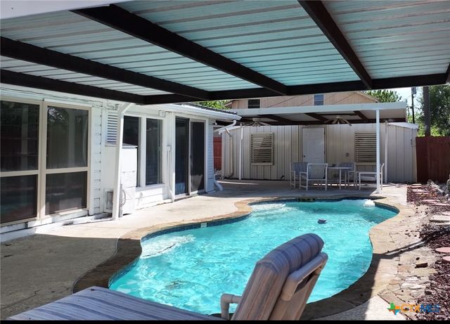 2221 Mcpherson Drive, Port Lavaca, TX 77979