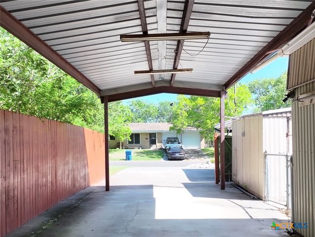 2221 Mcpherson Drive, Port Lavaca, TX 77979