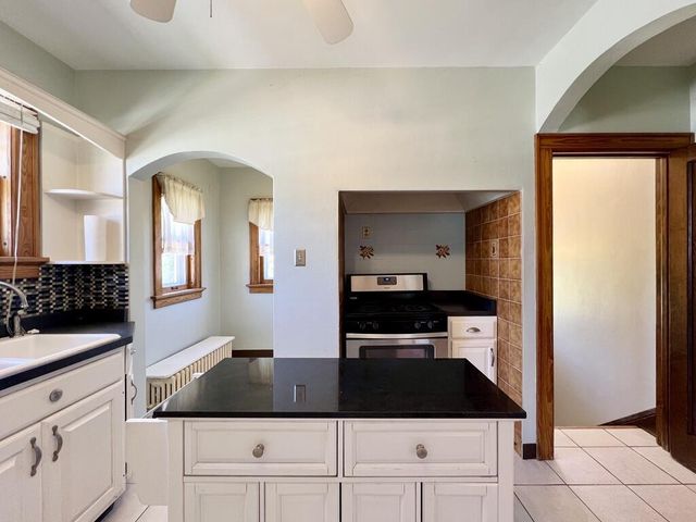 7603 27th AVENUE, Kenosha, WI 53143
