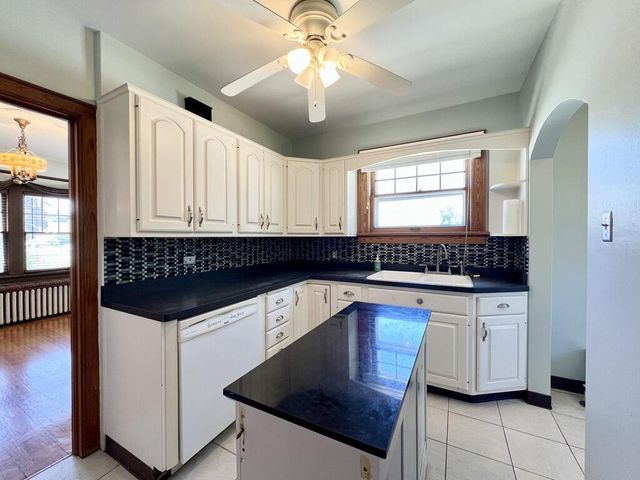 7603 27th AVENUE, Kenosha, WI 53143