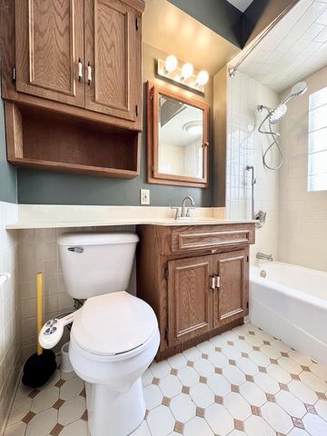 7603 27th AVENUE, Kenosha, WI 53143