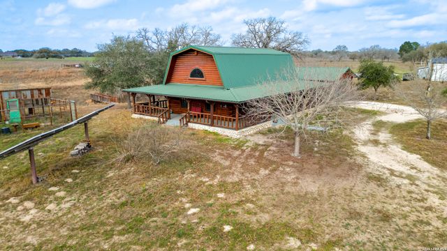 113 Spring Ranch, Floresville, TX 78114