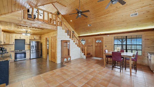 113 Spring Ranch, Floresville, TX 78114