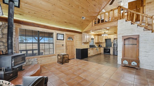 113 Spring Ranch, Floresville, TX 78114