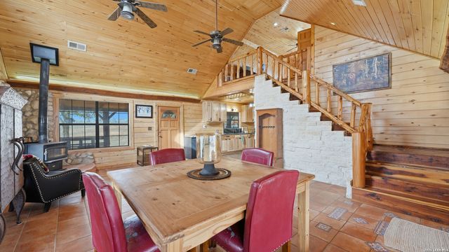 113 Spring Ranch, Floresville, TX 78114