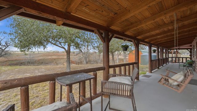 113 Spring Ranch, Floresville, TX 78114