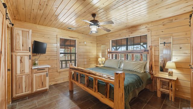 113 Spring Ranch, Floresville, TX 78114