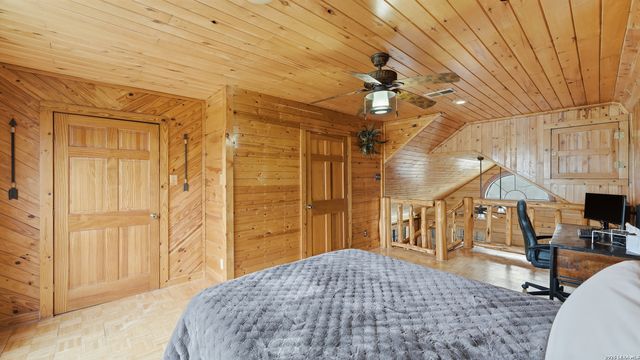 113 Spring Ranch, Floresville, TX 78114