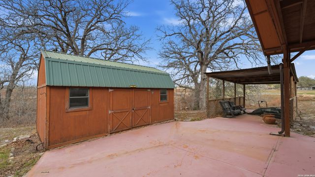113 Spring Ranch, Floresville, TX 78114