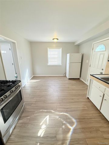 17633 Henry Street, Melvindale, MI 48122