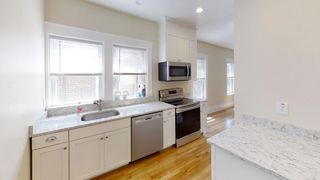 303 Tappan St 3, Brookline, MA 02445
