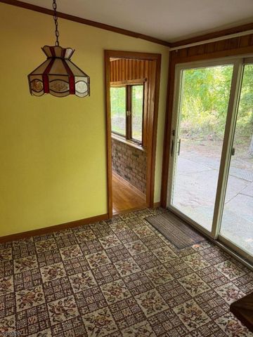13 Millburn Rd, Jefferson Twp., NJ 07849