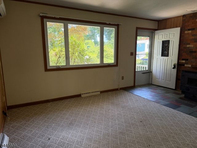 13 Millburn Rd, Jefferson Twp., NJ 07849