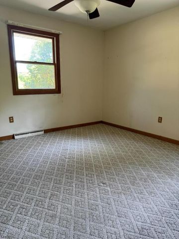 13 Millburn Rd, Jefferson Twp., NJ 07849