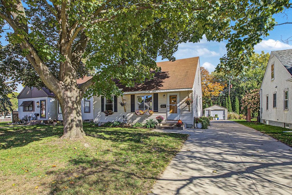 1246 Smith Avenue S, West Saint Paul, MN 55118 — exterior