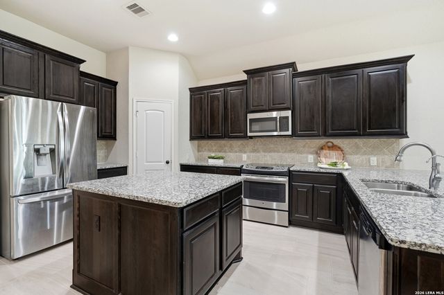 2129 RANGE RD, Seguin, TX 78155