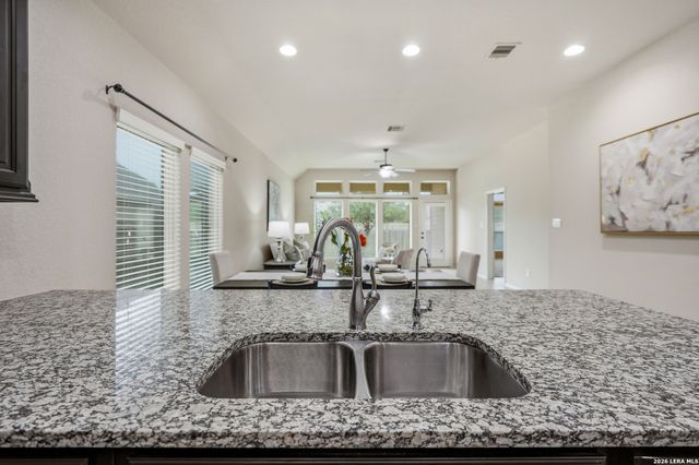 2129 RANGE RD, Seguin, TX 78155