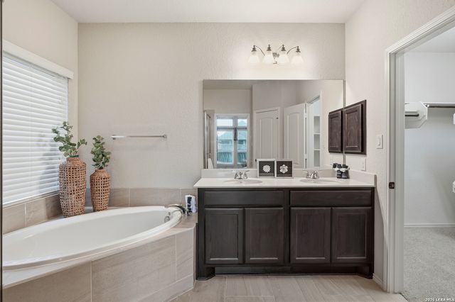2129 RANGE RD, Seguin, TX 78155
