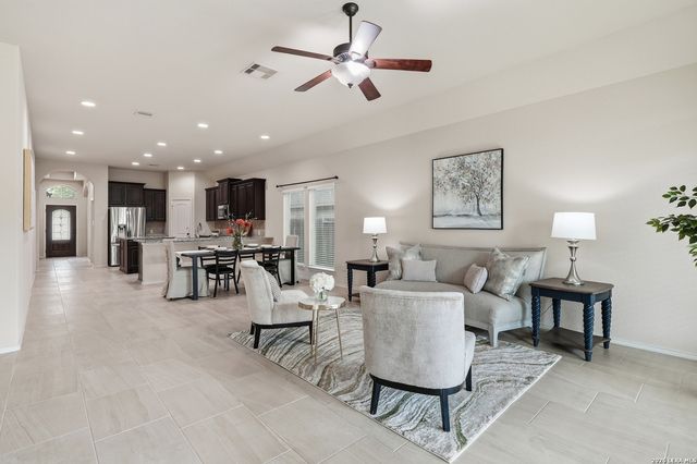 2129 RANGE RD, Seguin, TX 78155
