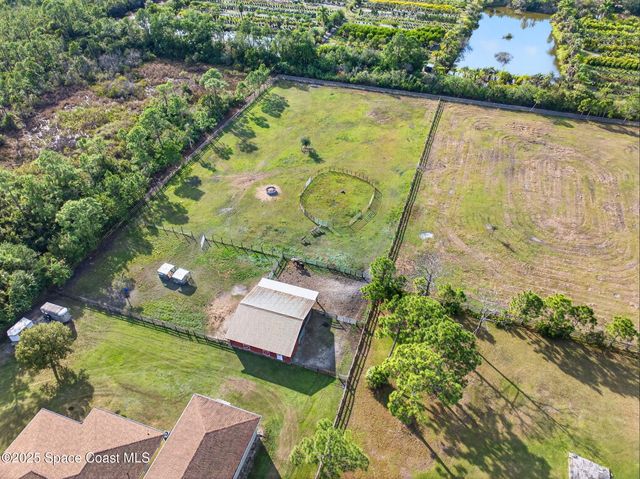 2740 Waring Lane S, Malabar, FL 32950