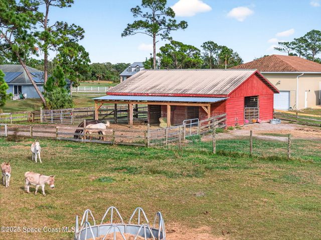 2740 Waring Lane S, Malabar, FL 32950