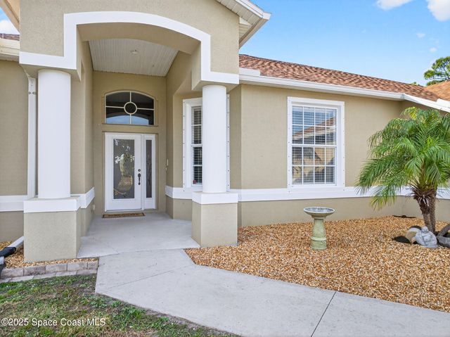 2740 Waring Lane S, Malabar, FL 32950