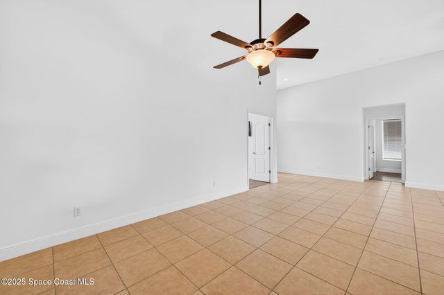 2740 Waring Lane S, Malabar, FL 32950