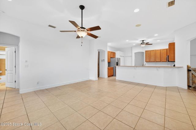 2740 Waring Lane S, Malabar, FL 32950