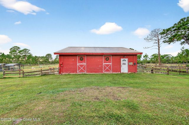 2740 Waring Lane S, Malabar, FL 32950