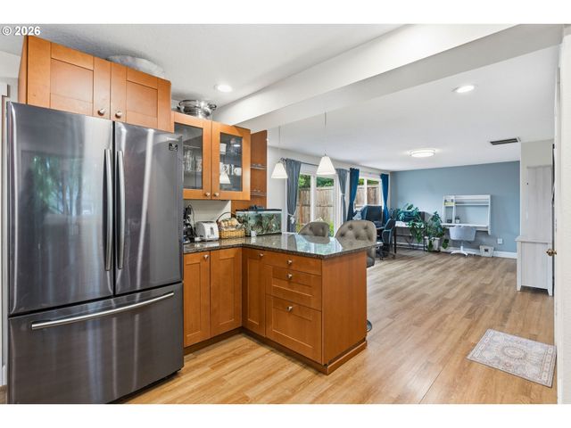 6683 Se CLACKAMAS Rd, Milwaukie, OR 97267
