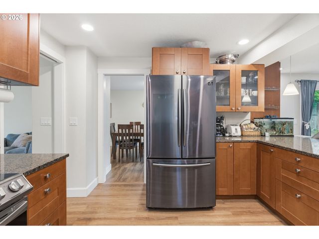 6683 Se CLACKAMAS Rd, Milwaukie, OR 97267