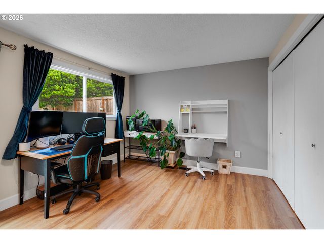 6683 Se CLACKAMAS Rd, Milwaukie, OR 97267