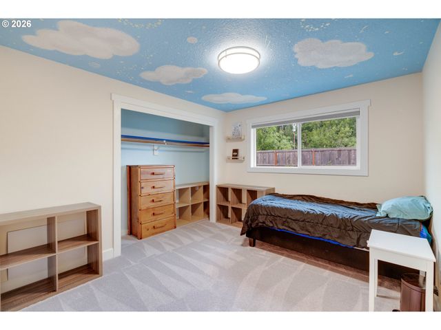 6683 Se CLACKAMAS Rd, Milwaukie, OR 97267