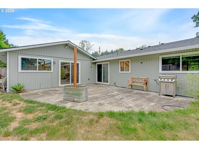 6683 Se CLACKAMAS Rd, Milwaukie, OR 97267