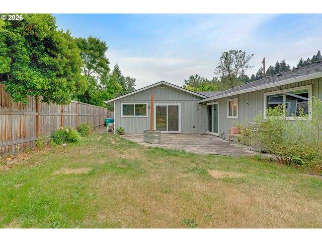 6683 Se CLACKAMAS Rd, Milwaukie, OR 97267
