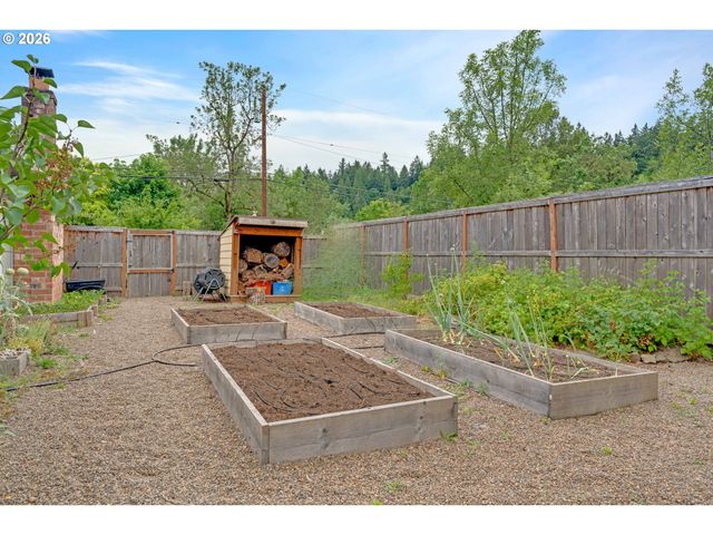 6683 Se CLACKAMAS Rd, Milwaukie, OR 97267